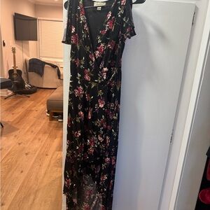 Women's Black Floral Maxi Dress - Elegant V-Neck Wrap